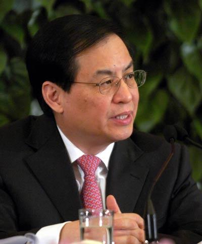 银监会主席刘明康称房地产贷款风险可控，透露三大信号