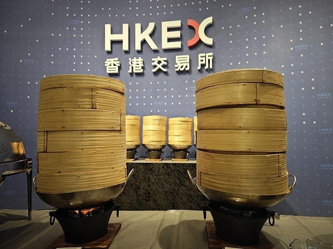 港交所重磅推出双柜台模式：人民币港股时代来临，2023年实施