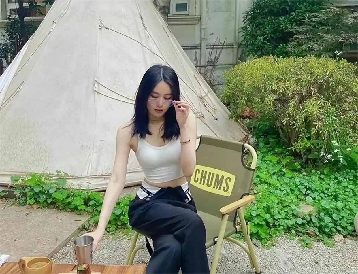 范志毅小女儿100天办洒_范志毅女儿范斯晶_范志毅感情史